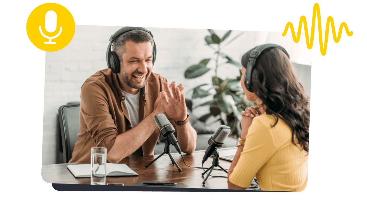Podcaster im Studio